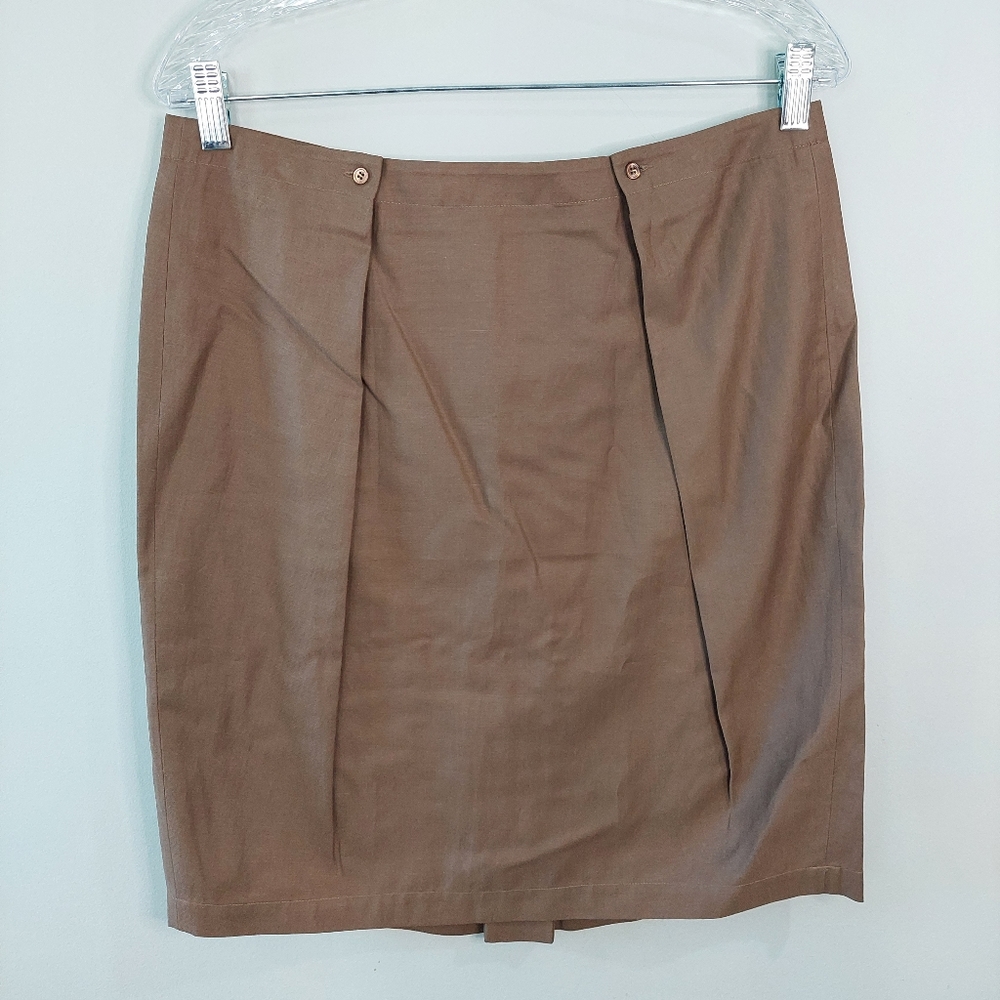 TSE skirt size 10 linen blend tan/brown dark khaki button accents above knee